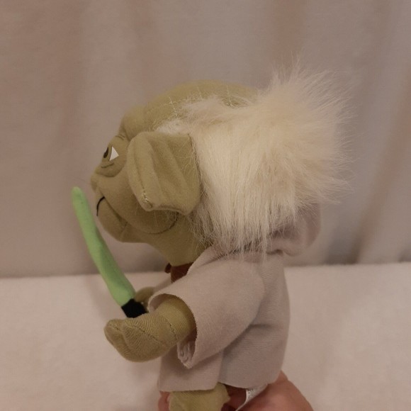 Star Wars Yoda With Lightsaber 7" Plush Stuffed Animal Toy Comic Images - Picture 5 of 16